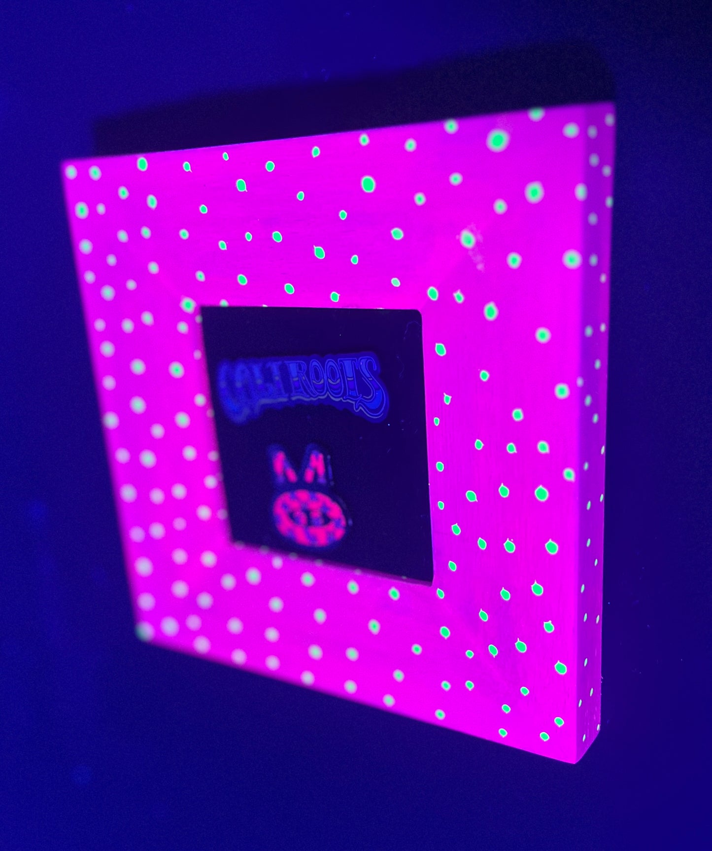 3.5”x3.5” Pink w/Yellow dots Pinboard(pins not included)