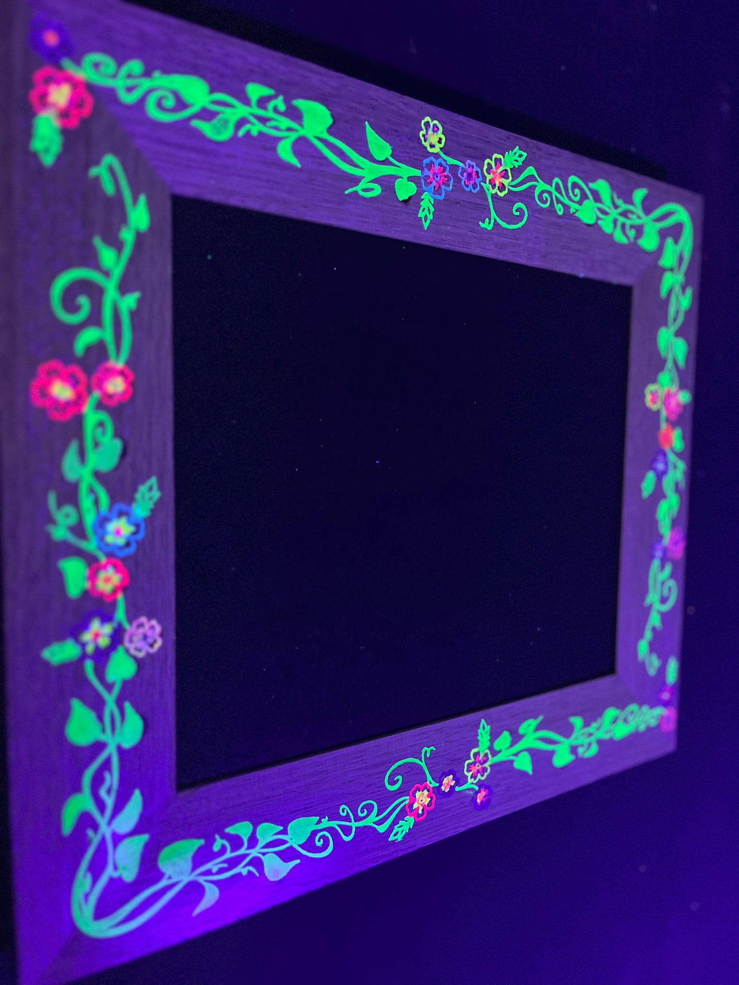 Vines & Flowers 9x11 Pinboard(Art & Design by Jessie Rules)