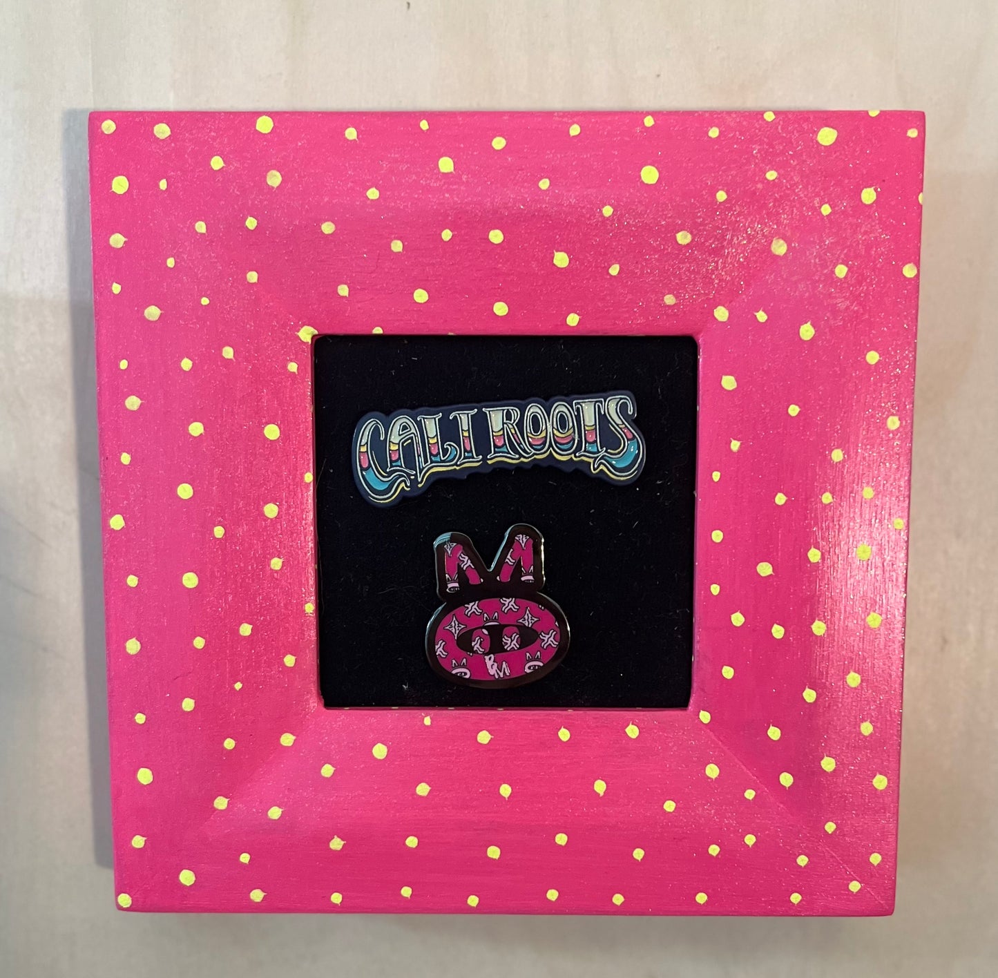3.5”x3.5” Pink w/Yellow dots Pinboard(pins not included)