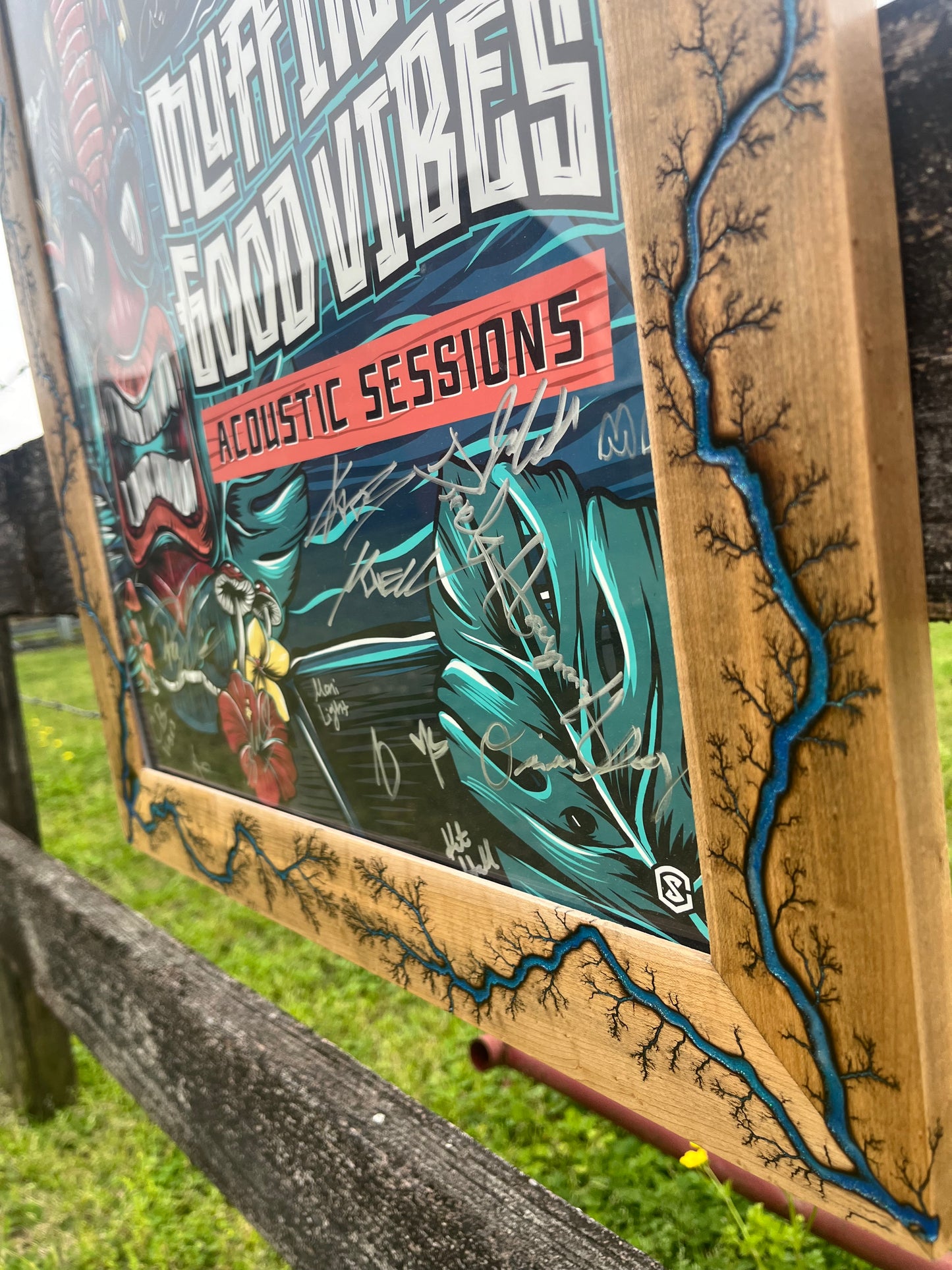 18x24 Maple with a single matching color fill. We’ll contact you for pics of your print.