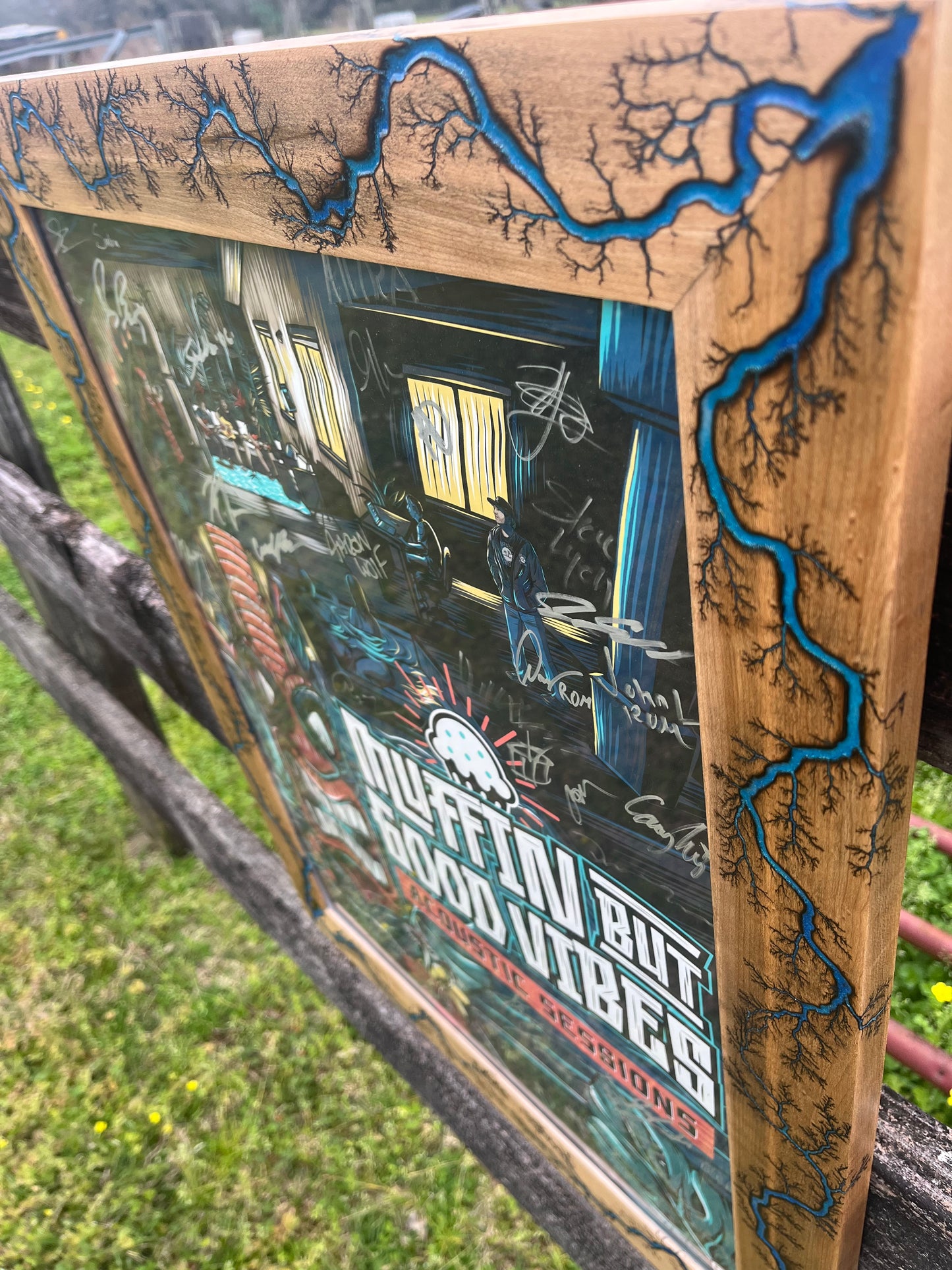 18x24 Maple with a single matching color fill. We’ll contact you for pics of your print.