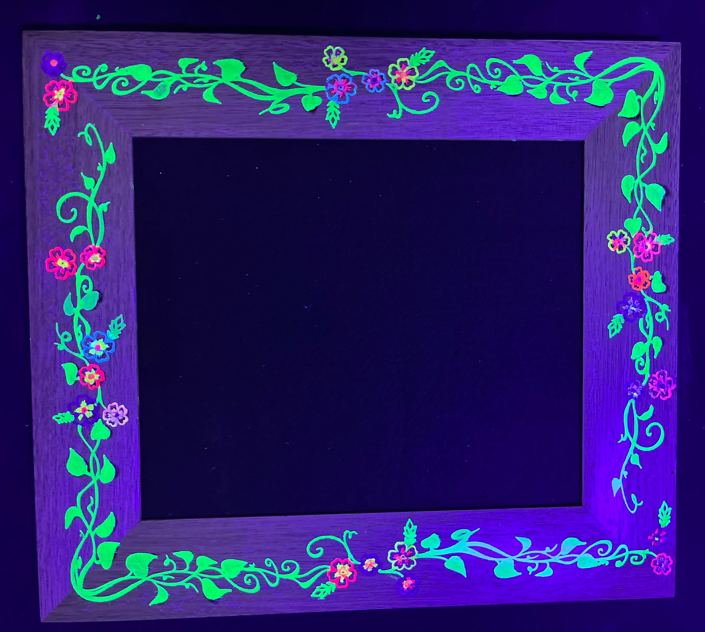 Vines & Flowers 9x11 Pinboard(Art & Design by Jessie Rules)