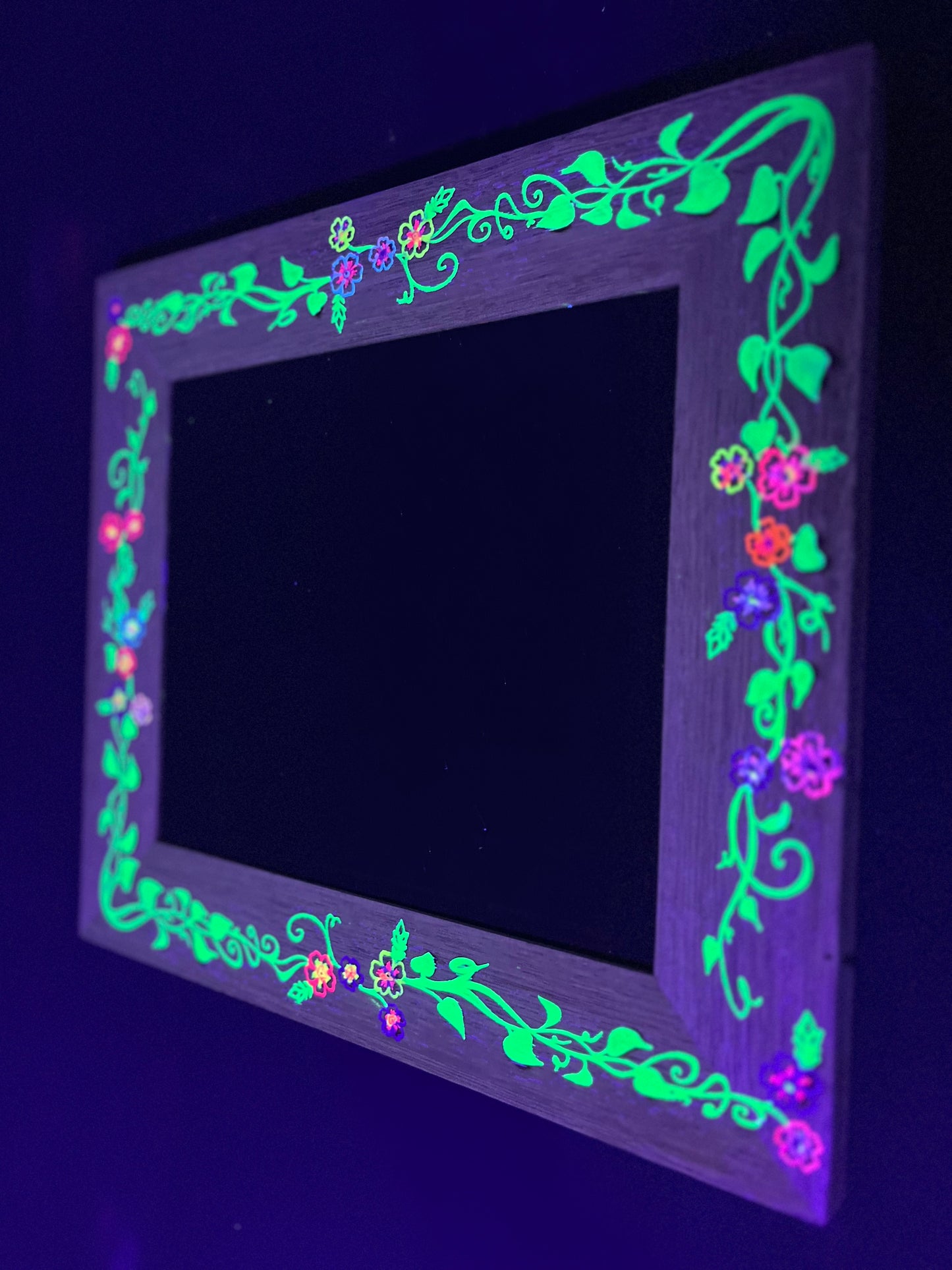 Vines & Flowers 9x11 Pinboard(Art & Design by Jessie Rules)