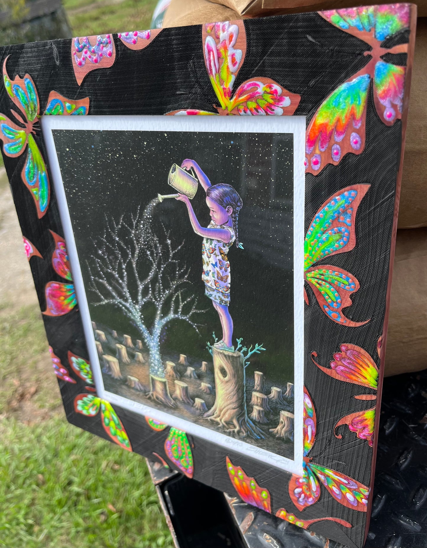 8x10 UV/Glow 🦋 Frame Only ( Made to Order, allow 4-6 Weeks for completion & shipping)6-8 during the Holidays